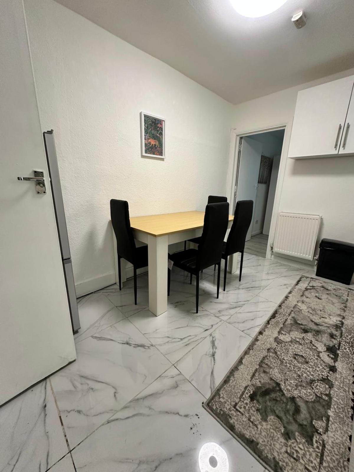 Apartment Millais Road 3 Bedroom Flat London