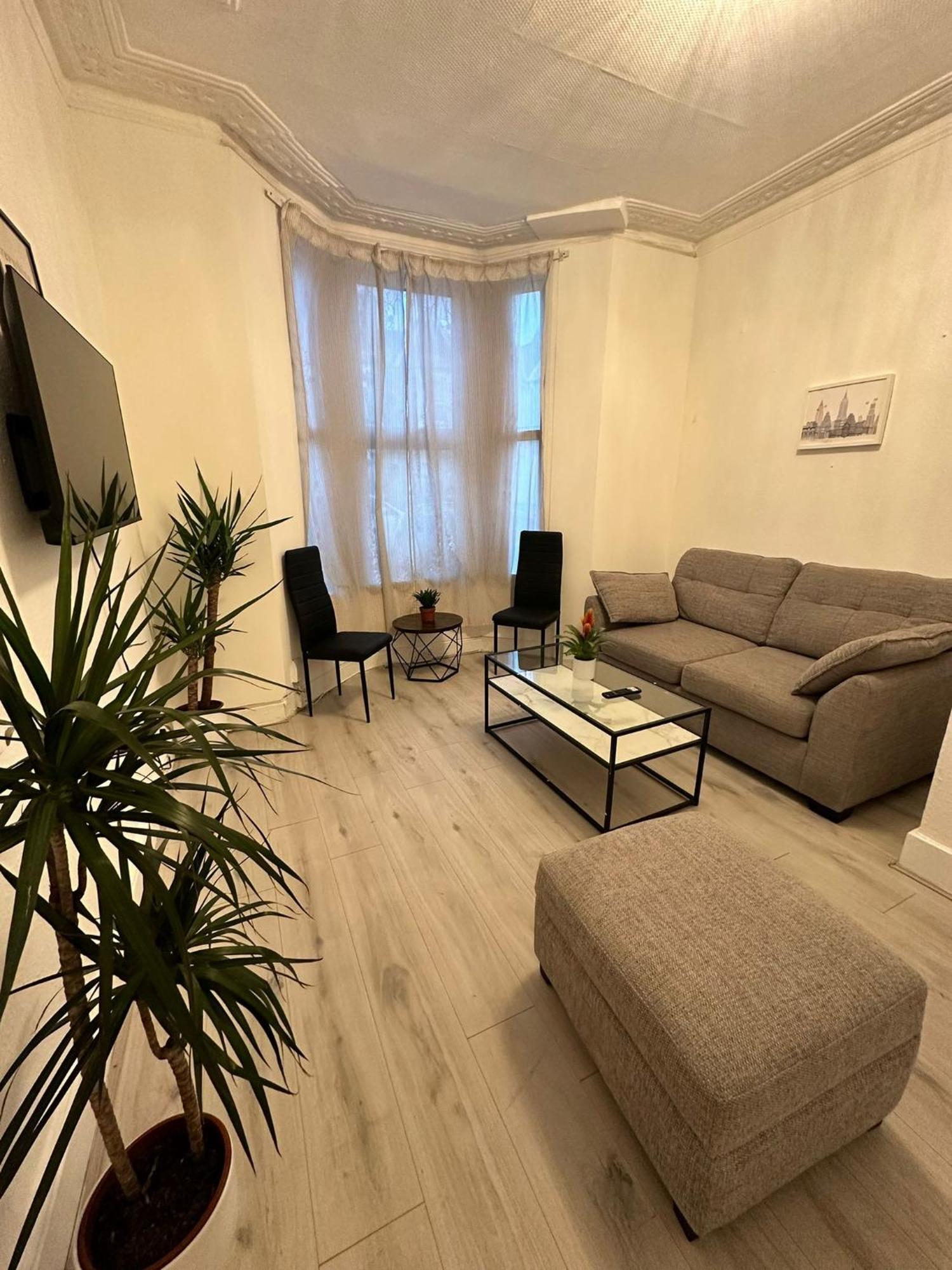 Millais Road 3 Bedroom Flat London